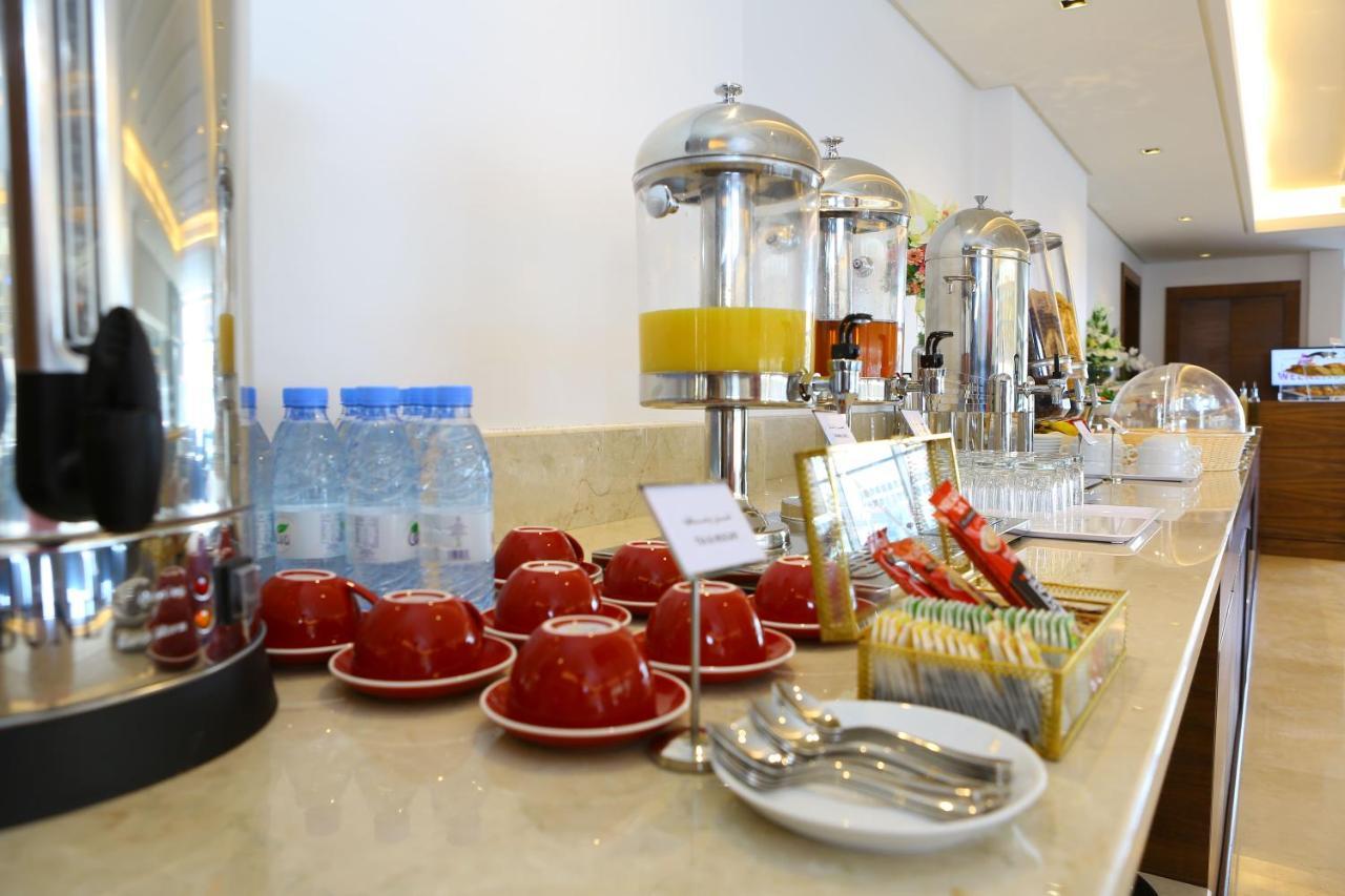 Weekend Hotel Sari Τζέντα Εξωτερικό φωτογραφία