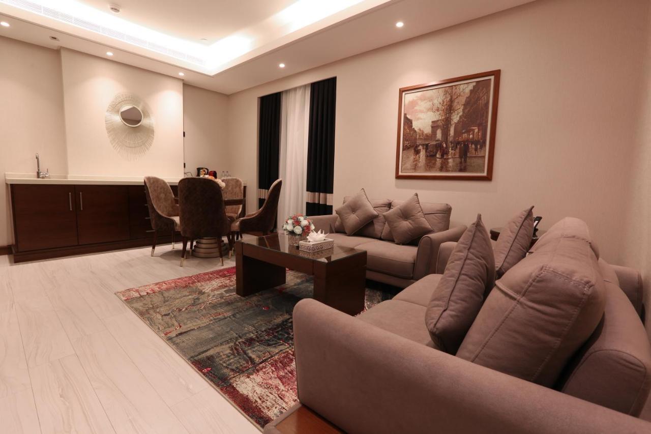 Weekend Hotel Sari Τζέντα Εξωτερικό φωτογραφία