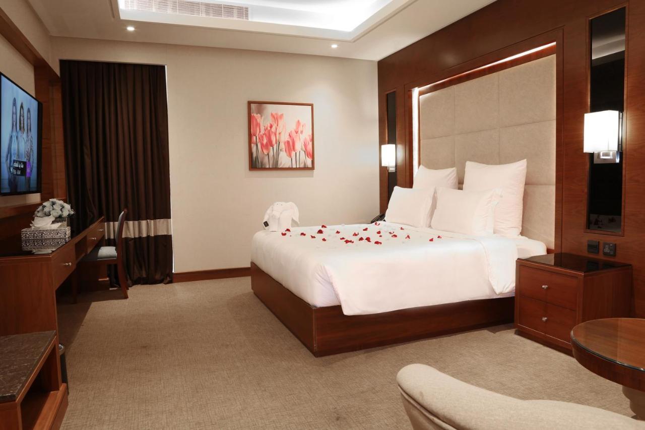 Weekend Hotel Sari Τζέντα Εξωτερικό φωτογραφία
