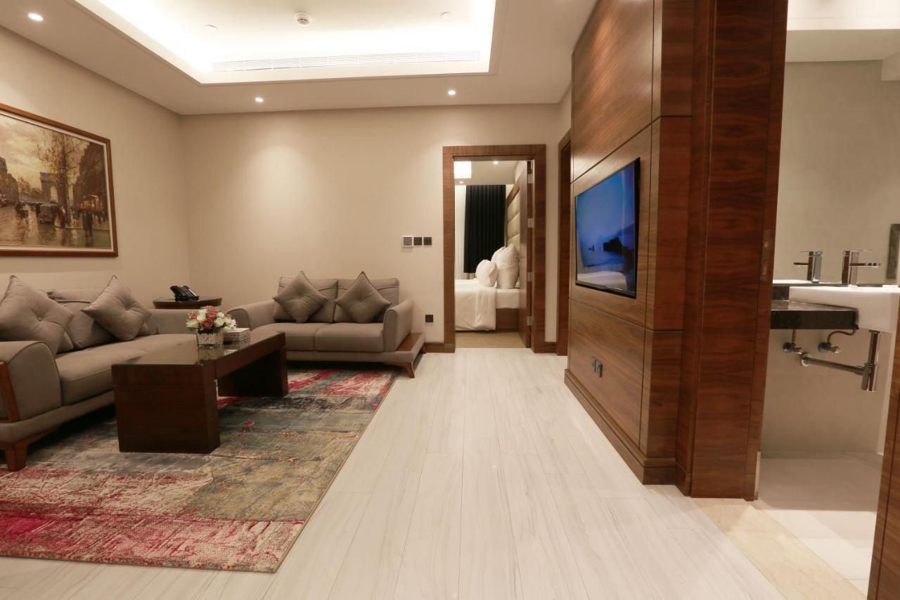 Weekend Hotel Sari Τζέντα Εξωτερικό φωτογραφία